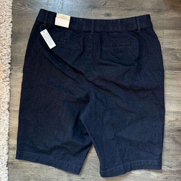 NEW WITH TAGS WOMENS SHORTS SIZE 14W - Picture 3 of 3